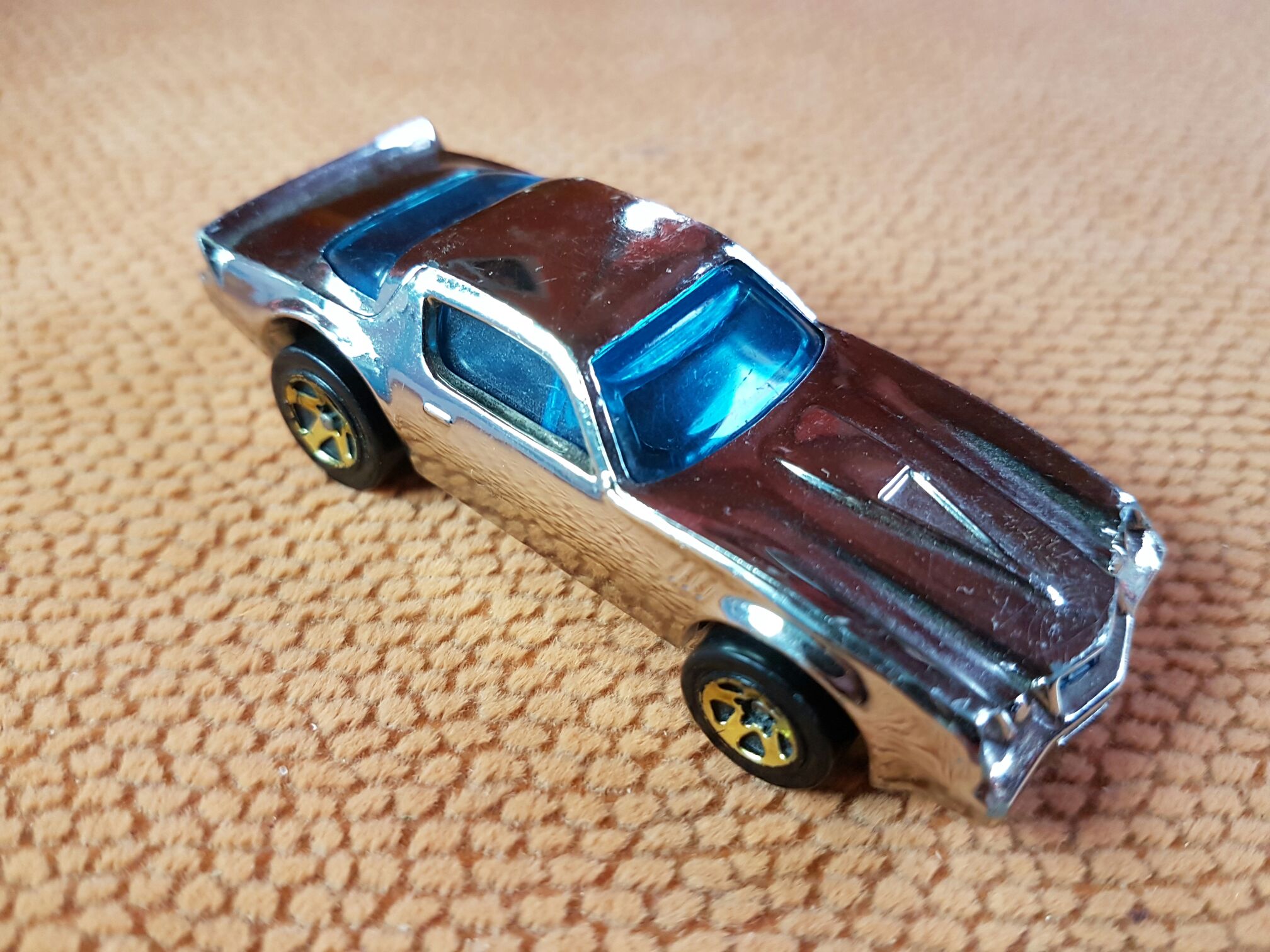 Camaro Z28 (HW)  toy car collectible - Main Image 1