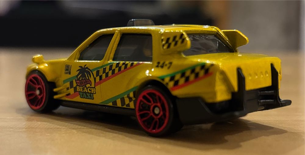 Time Attaxi - Netflix Let’s Race 5 Pack toy car collectible - Main Image 4