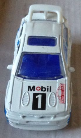 Ford Escort R6 Cosworth Blanco - Machtbox toy car collectible - Main Image 2