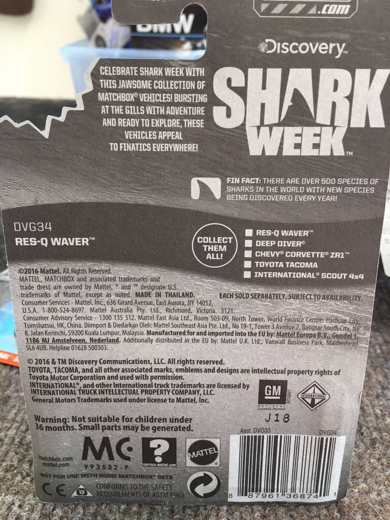 Res-q Waver - Shark Week toy car collectible - Main Image 2
