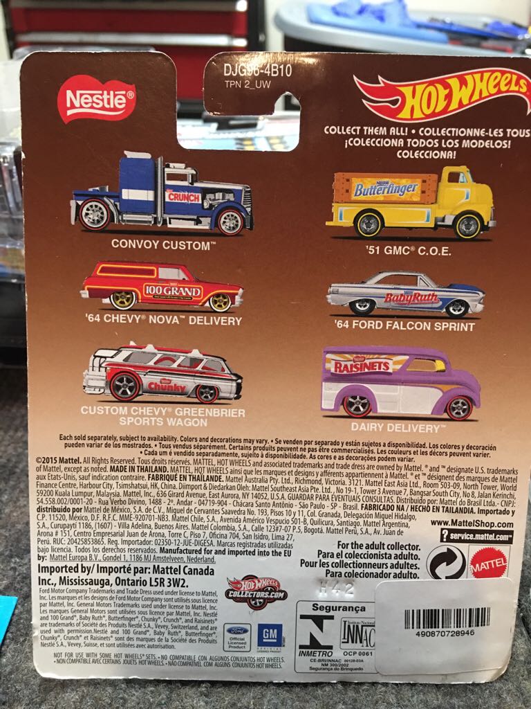 Dairy Delivery Raisinets - 16 HW Pop Culture Nestle toy car collectible - Main Image 2