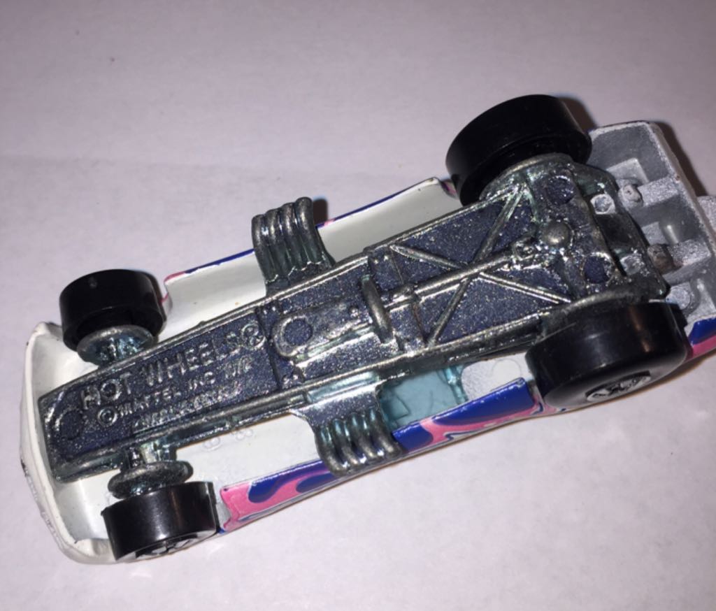 Cal Customs Corvette  toy car collectible - Main Image 2