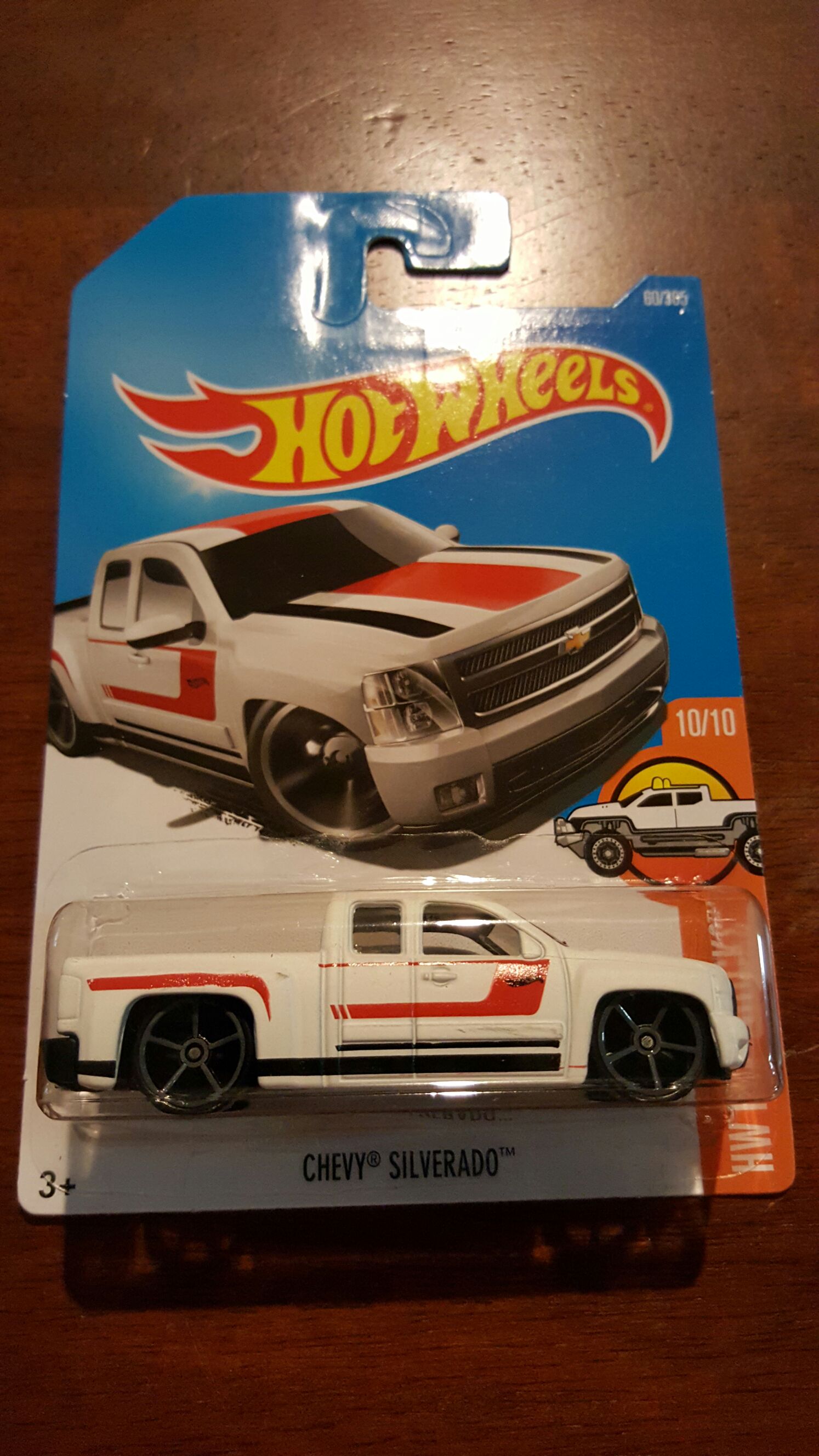 Hot Wheels Car Culture Japan Historics: Nissan Skyline H/T 2000 GT-X