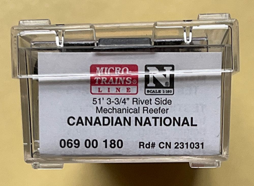 Canadian National Railway  |  CN - Micro Trains Line Co. model trains collectible [Barcode 695140015405] - Main Image 3