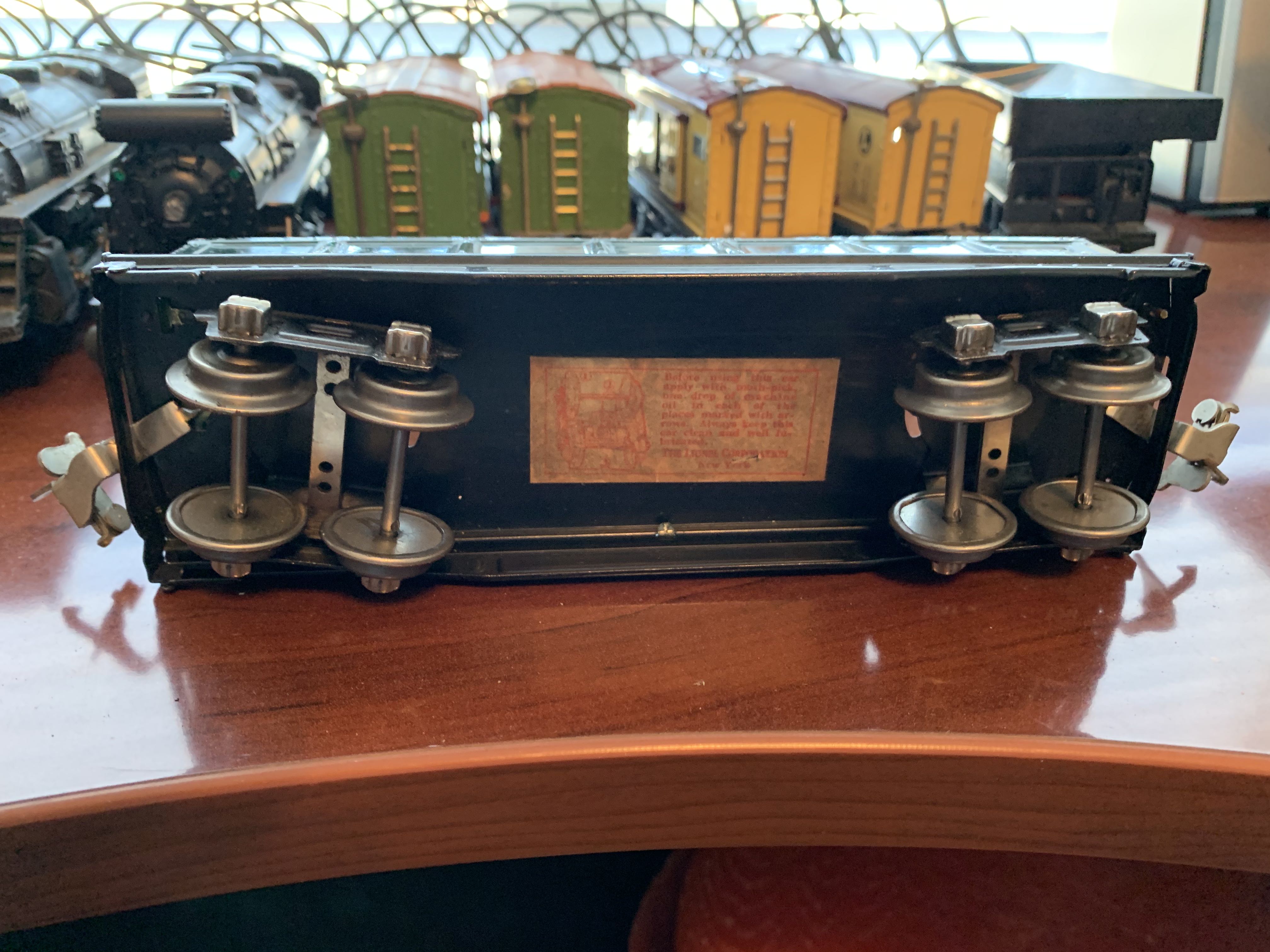 Lionel 812 Gondola Black - Lionel model trains collectible - Main Image 4