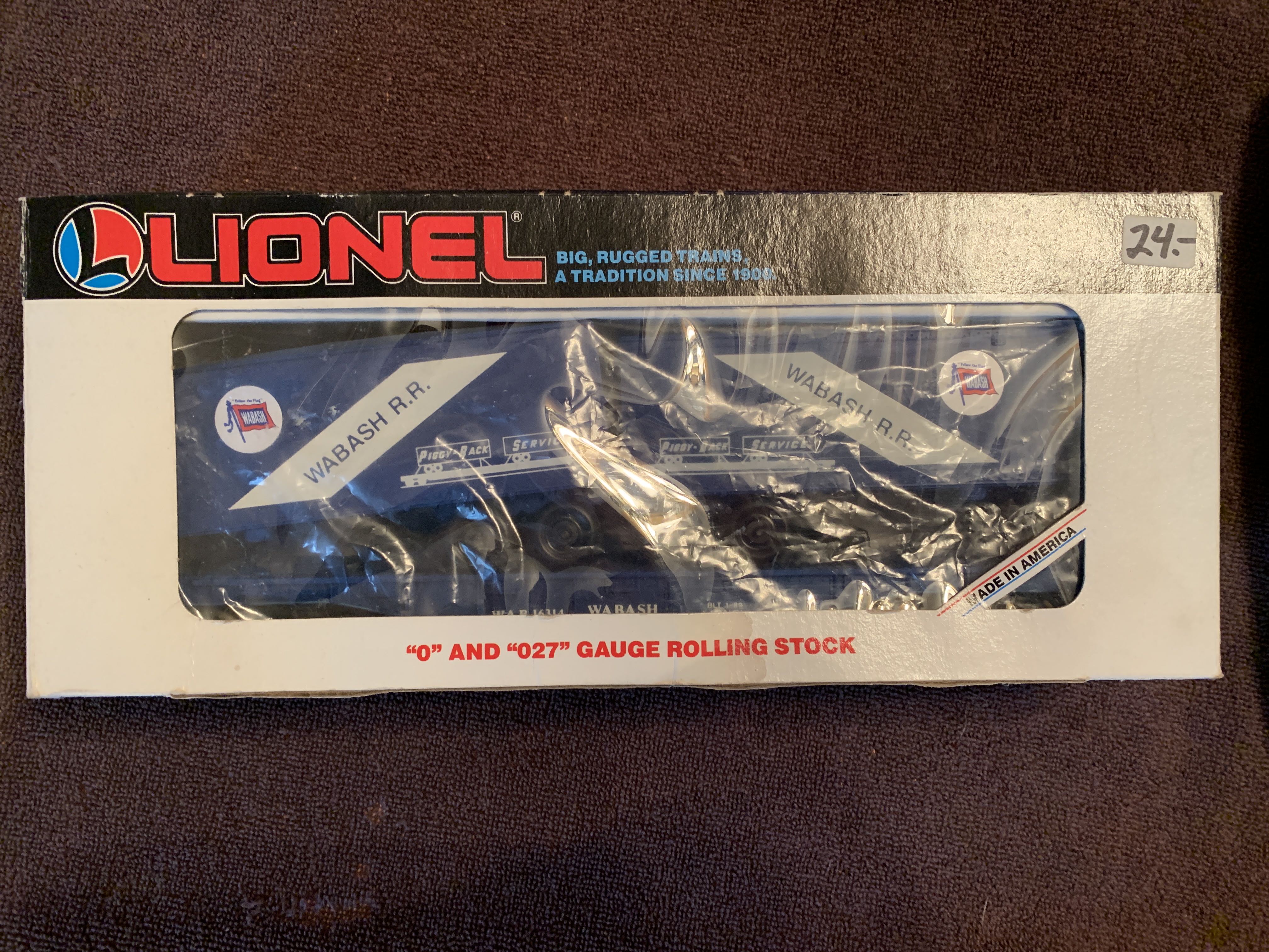 1989 Wabash Flat Car With Trailers - Lionel model trains collectible [Barcode 023922163141] - Main Image 2