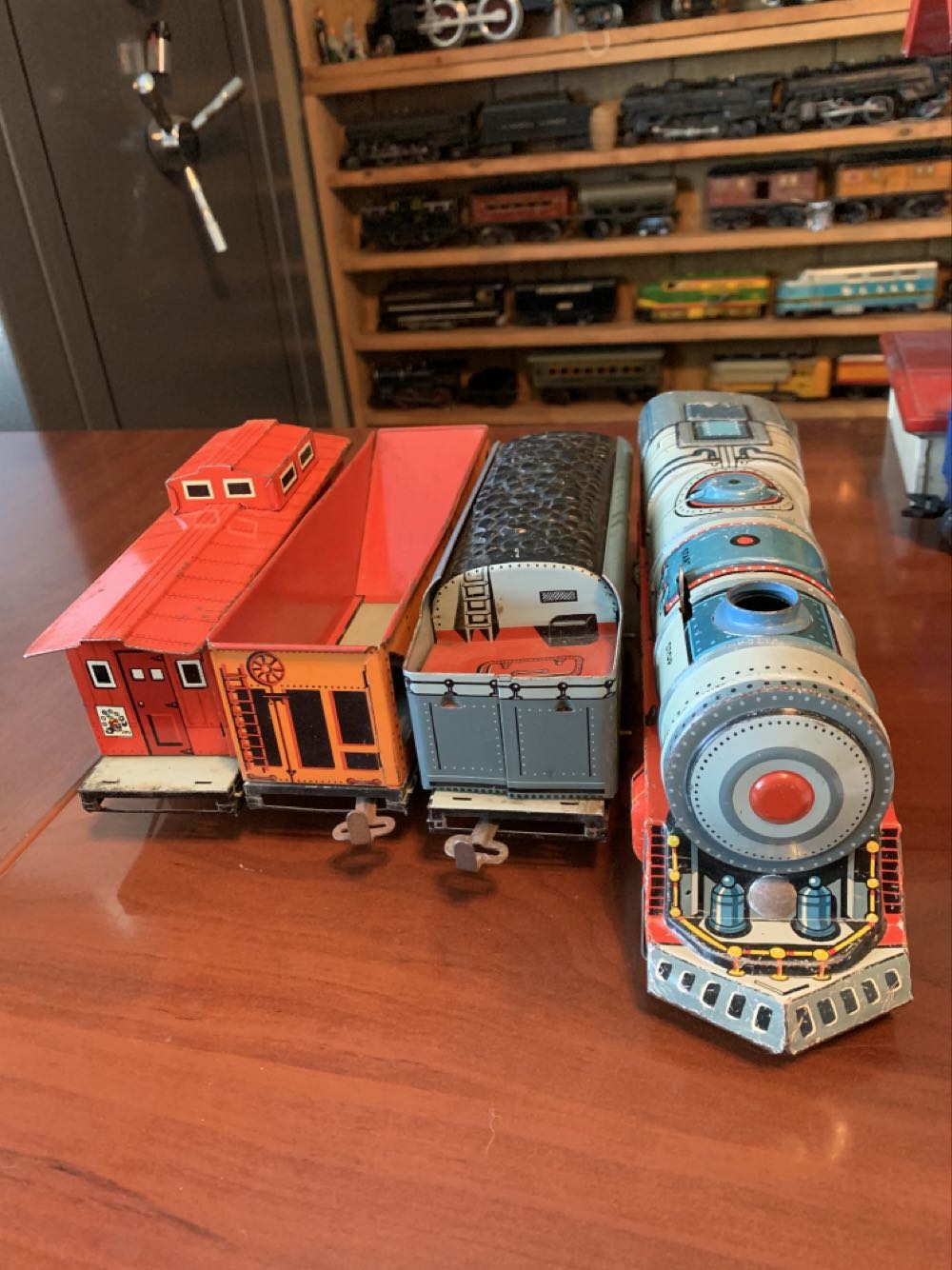 Unique Art Lines 742 Set - Unique Art Lines model trains collectible - Main Image 3