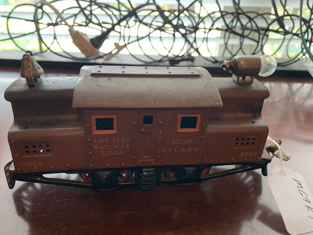 Ives 3250 Locomotive - Roco model trains collectible - Main Image 2