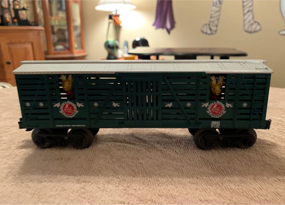 Holiday Expansion Pack - Lionel model trains collectible [Barcode 023922300119] - Main Image 4