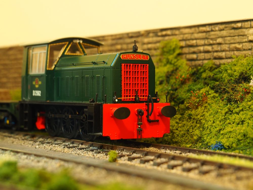 Hornby R716 5-Plank Wagon "Scarwood"