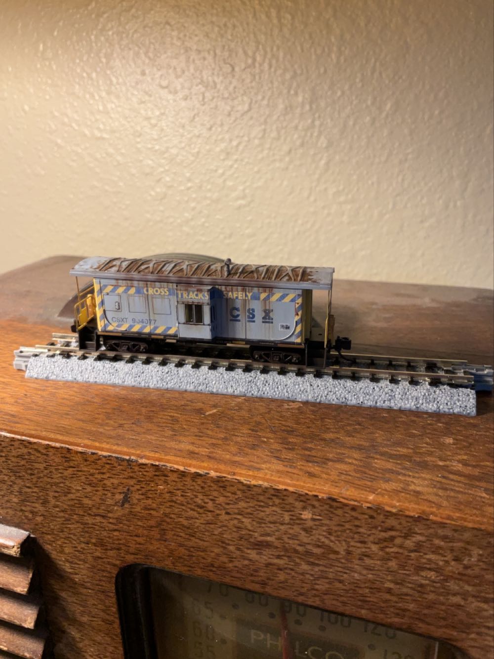 M&M Central Flatbed with Bus