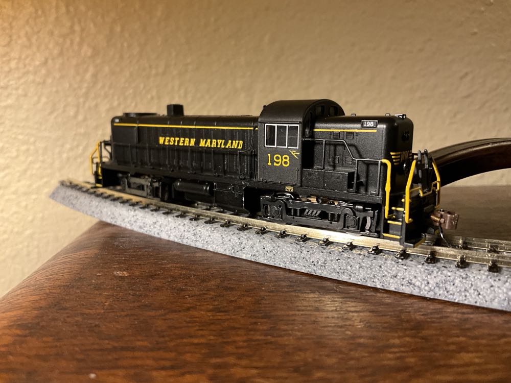 Western Maryland | Alco RS3 w/DCC - Bachmann model trains collectible - Main Image 2