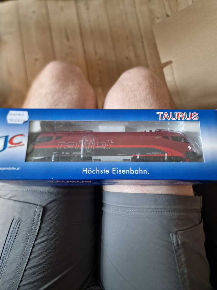 Atlas 2 Ho Scale Red & Black New Haven Ne 6 Caboose #c 681 Ln Box