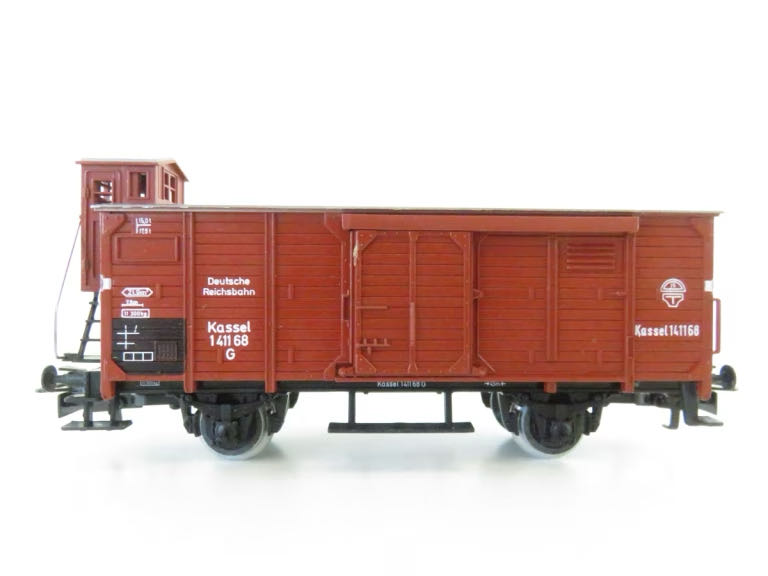 Chrome Burlington F-3B (Non-Powered Dummy Unit)