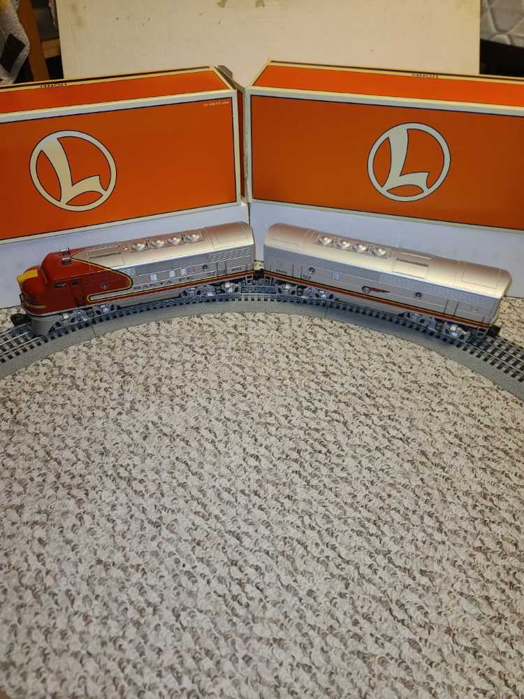 Lionel Santa Fe F3 Diesel Locomotive #2343c W Railsound 6-18129 Non Pwd B Unit - Lionel O model trains collectible [Barcode 023922181299] - Main Image 3