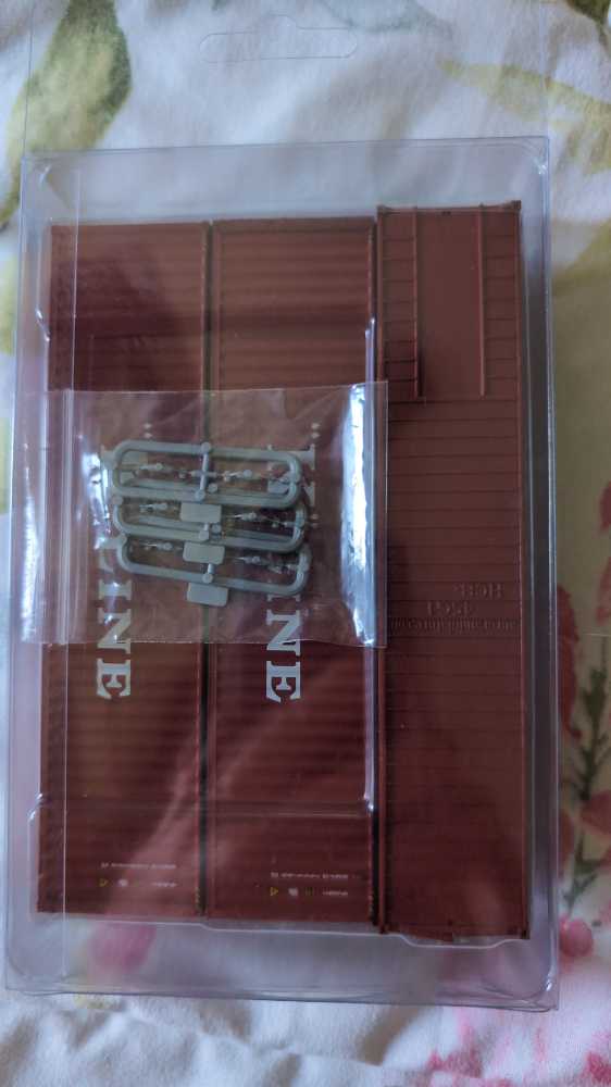 "K” Line 40 Ft Dry Intermodal Containers (3) - Aurora Miniatures model trains collectible - Main Image 2