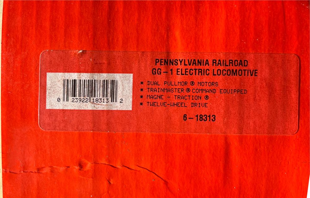 Pennsylvania Railroad GG-1 Electric Locomotive 4907 - Lionel model trains collectible [Barcode 023922183132] - Main Image 3
