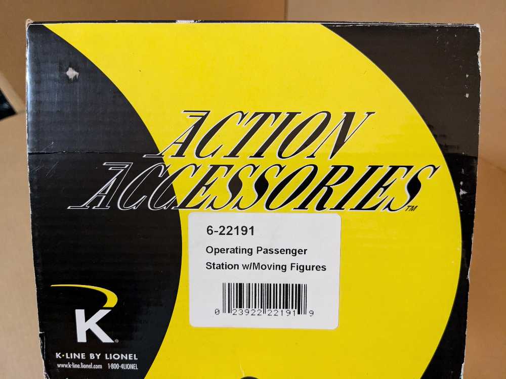 Operating Passenger Station - K Line model trains collectible [Barcode 023922221919] - Main Image 4