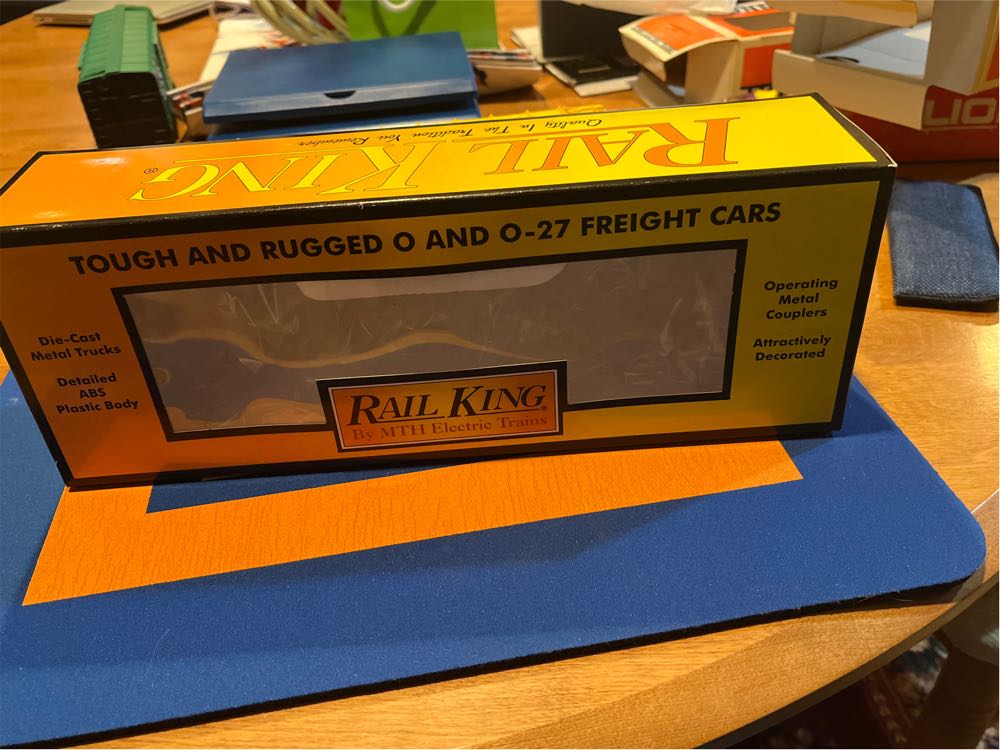 Mod Reefer Old Rdg Cream 658081289731 - Rail King By MTH Trains model trains collectible [Barcode 658081289731] - Main Image 2