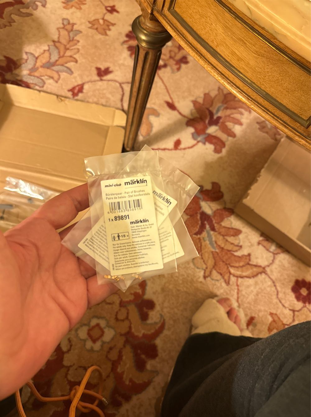 Märklin 89891 Z 89891 Pair Of Brushes  model trains collectible [Barcode 4001883898919] - Main Image 2