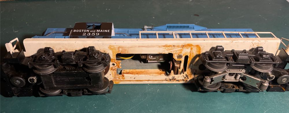 Lionel 2359 Boston And Maine GP9  model trains collectible - Main Image 4