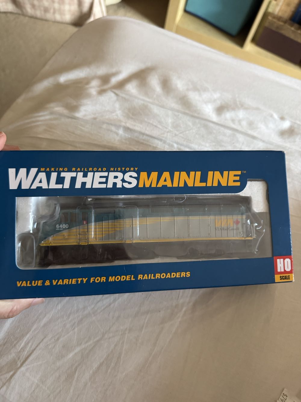 Scenic Accents People - Travelers, Set of 6