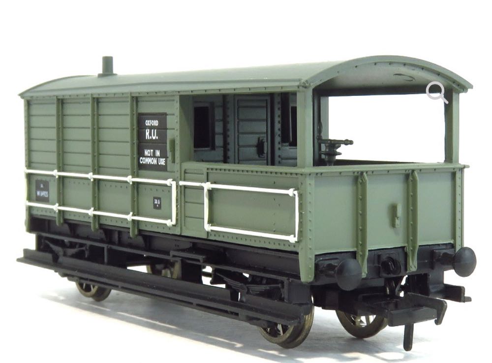 Bachmann 20 Ton Toad Brake Van BR Grey - Bachmann Branchline model trains collectible [Barcode 803393333058] - Main Image 2