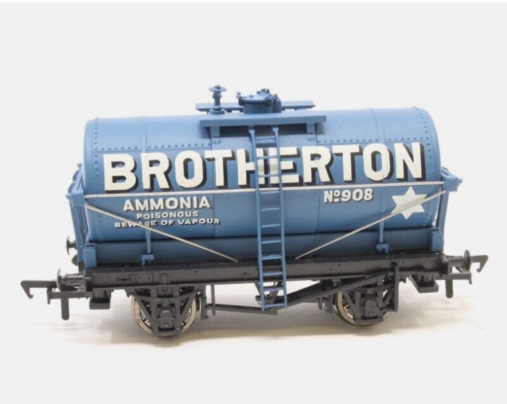 Bachmann 14 Ton Tank Wagon No: 908 “Brotherron” Livery - Bachmann Branchline model trains collectible - Main Image 3