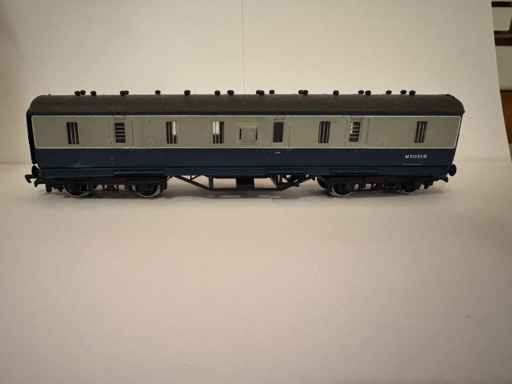 Lionel Lines 4 Pk Aluminum 18” Passenger Cars
