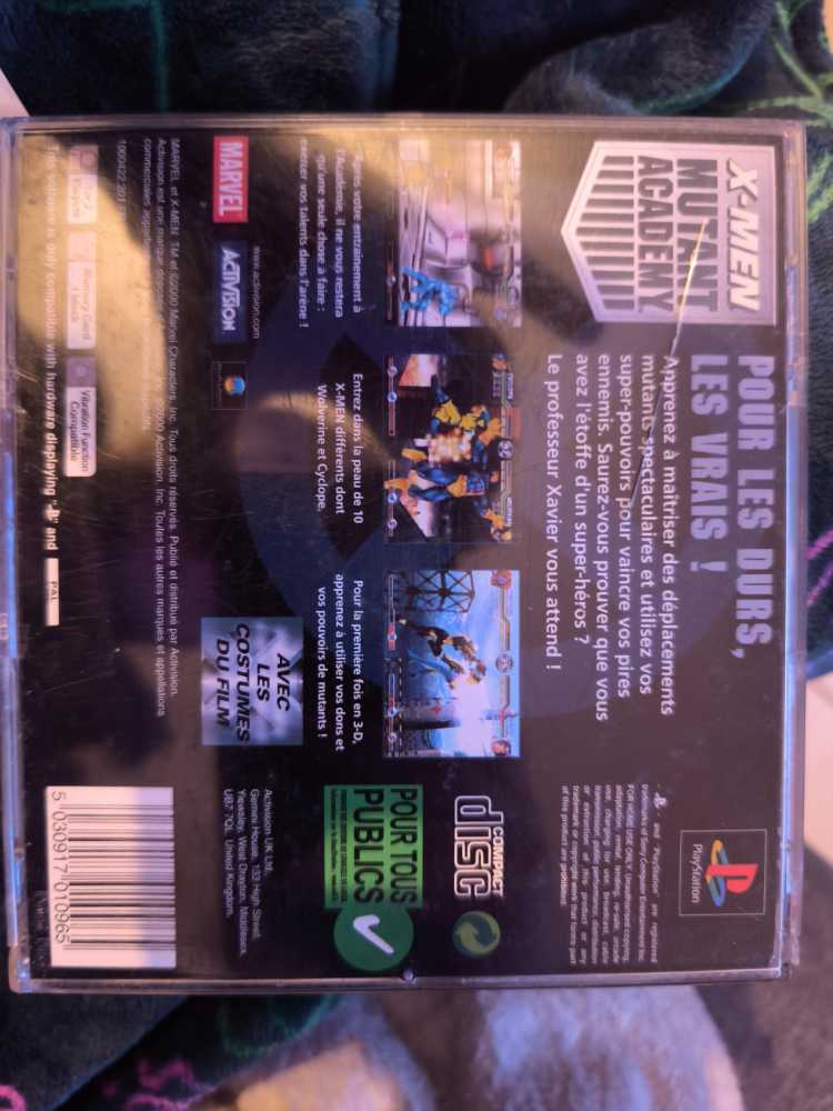 X-Men: Mutant Academy - Sony PlayStation video game collectible [Barcode 5030917010965] - Main Image 2