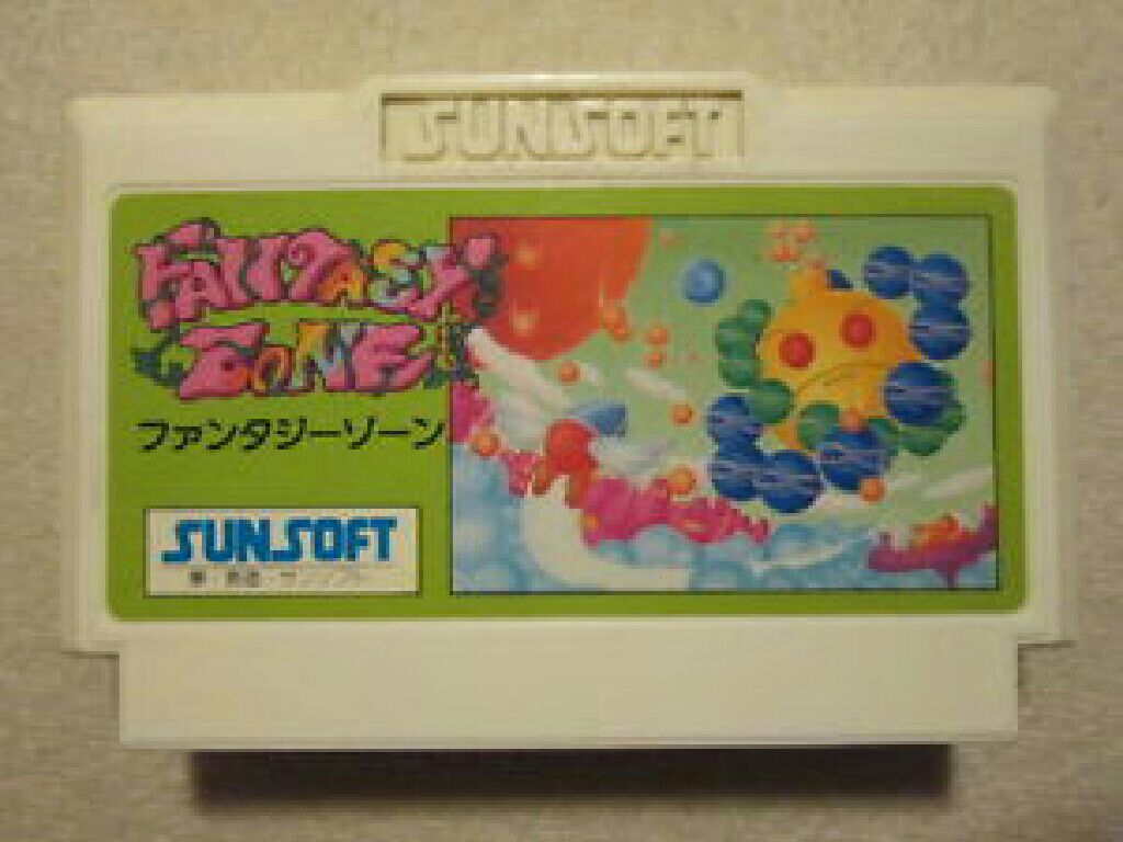 Fantasy Zone - Nintendo Famicom video game collectible - Main Image 1