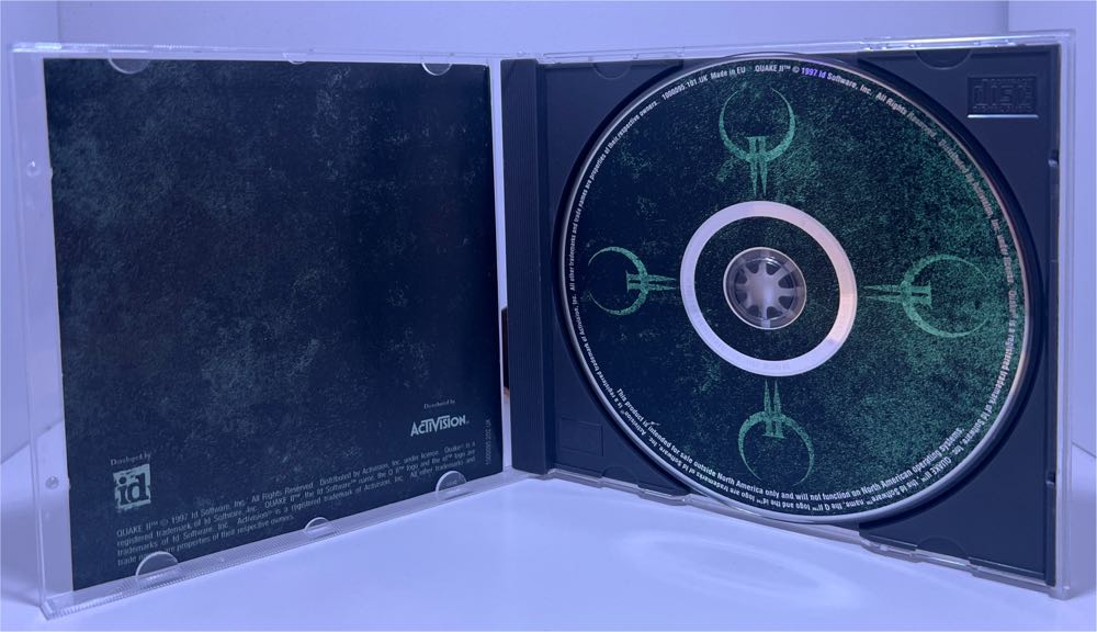 Quake 2 - PC (Id Software & Bethesda) video game collectible - Main Image 3
