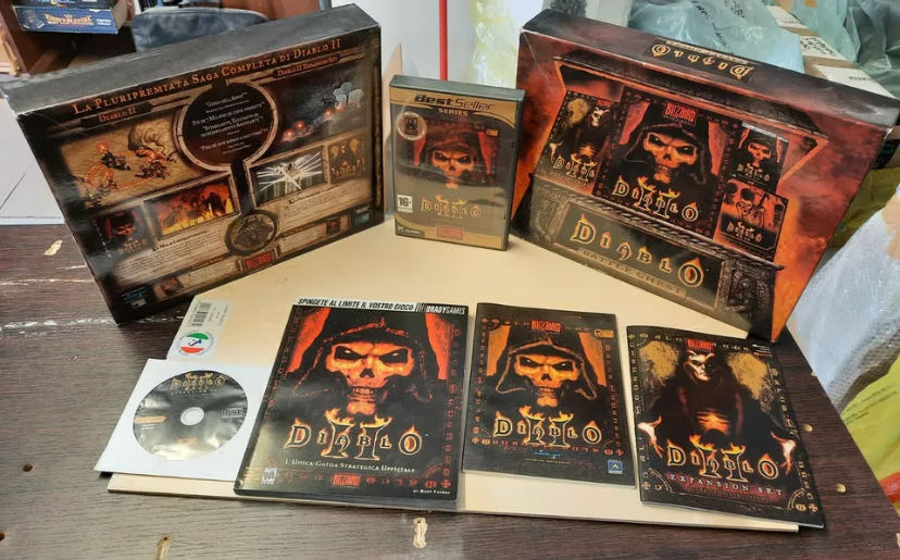 Diablo Battle Chest - PC (Blizzard Entertainment - 1) video game collectible [Barcode 020626717304] - Main Image 3