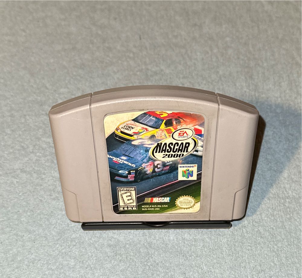 Nascar 2000 - Nintendo 64 (N64) video game collectible - Main Image 3