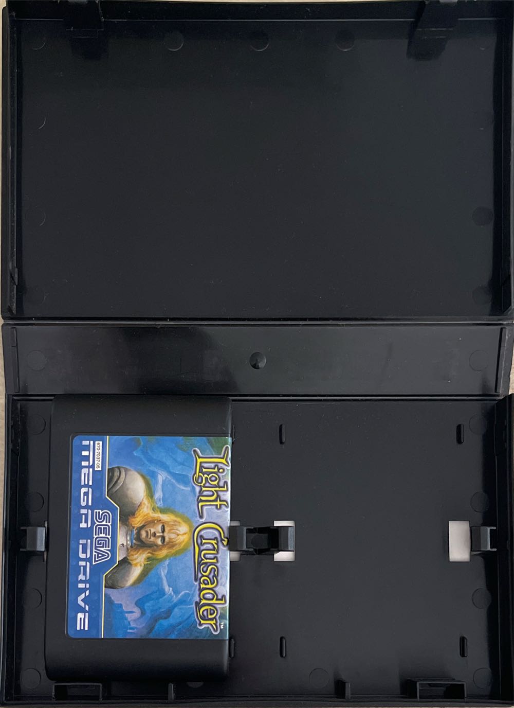 Light Crusader - Sega Megadrive (Sega - 1) video game collectible [Barcode 9312544032388] - Main Image 3