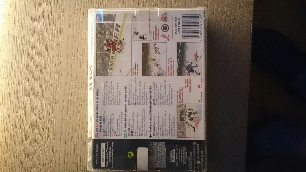 NHL 99 - Nintendo 64 (N64) (Electronic Arts) video game collectible [Barcode 5030945018049] - Main Image 2