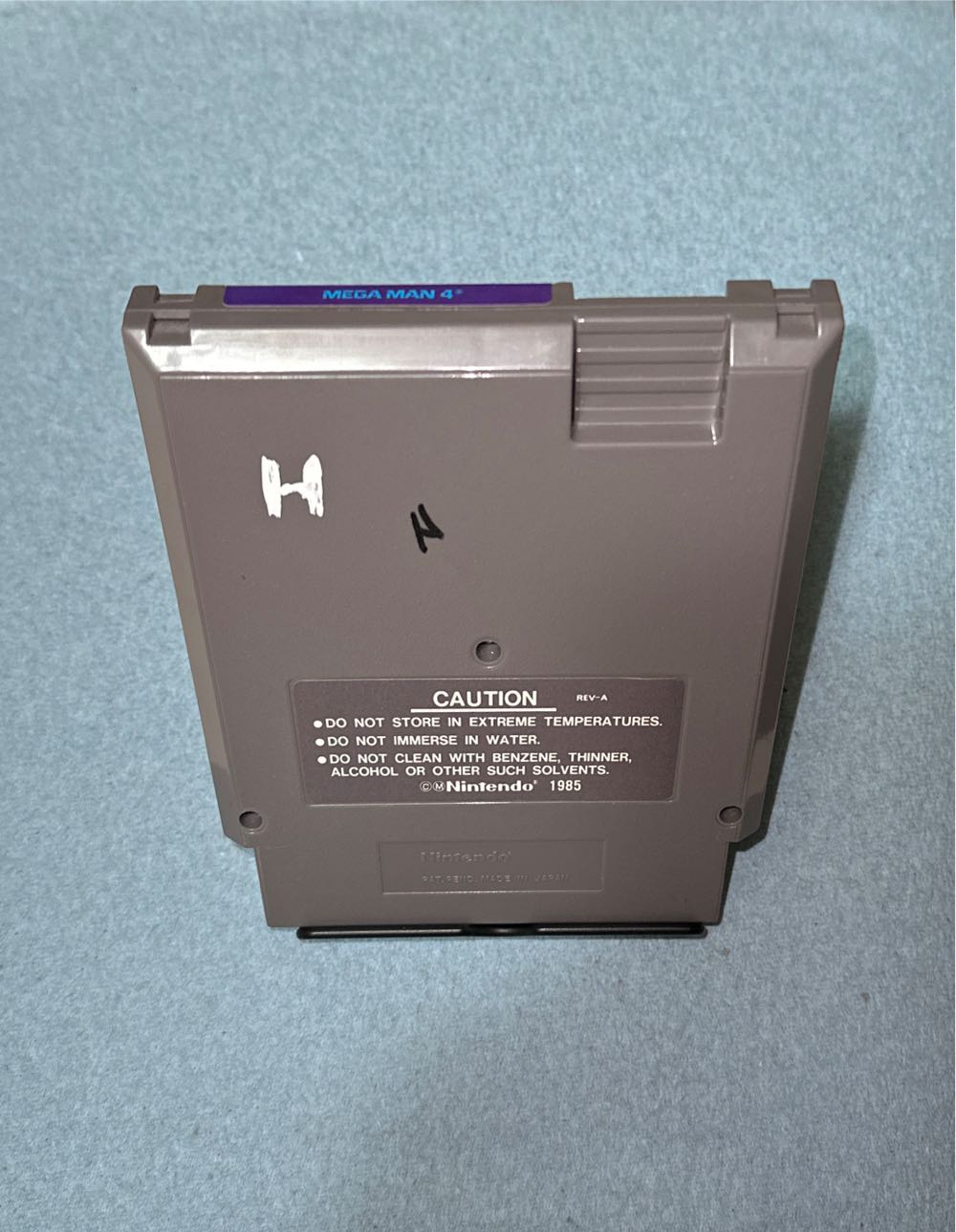 Mega Man 4 - Nintendo Entertainment System (NES) video game collectible - Main Image 4