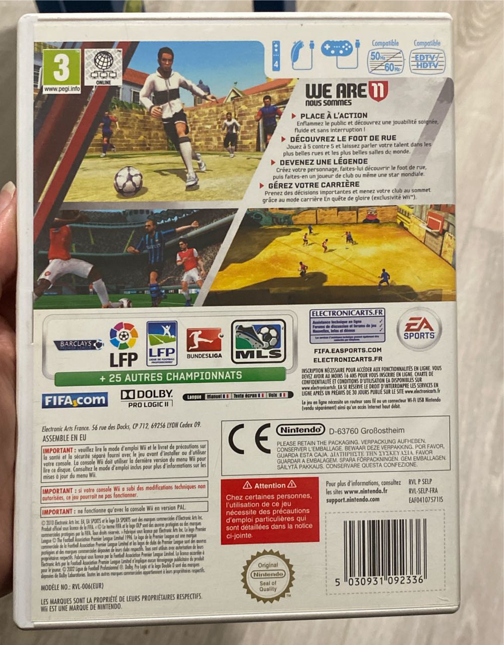 FIFA 11 - Nintendo Wii (Electronic Arts/EA Games - 4) video game collectible [Barcode 5030931092336] - Main Image 2
