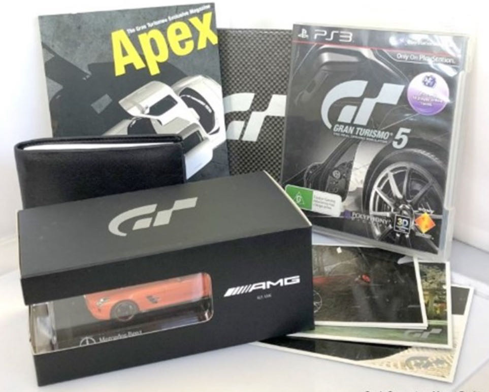GT5 Signature Edition - Sony PlayStation 3 (PS3) (Poli) video game collectible [Barcode 711719111986] - Main Image 3