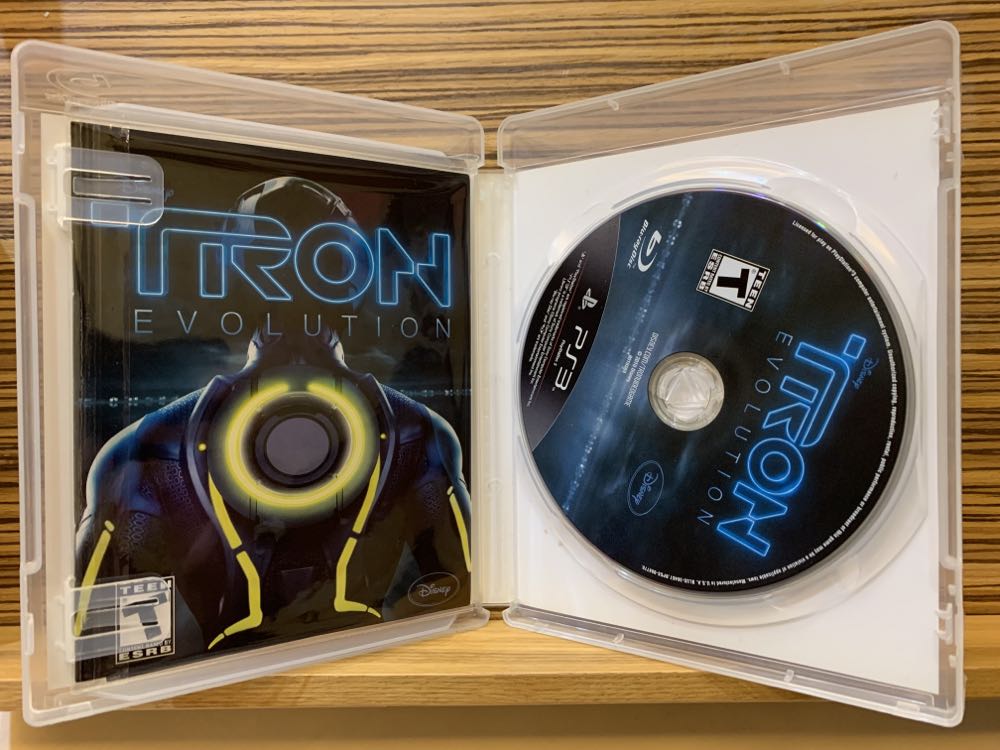 Tron: Evolution - Sony PlayStation 3 (PS3) (Disney Interactive Studios - 10) video game collectible [Barcode 712725018900] - Main Image 3