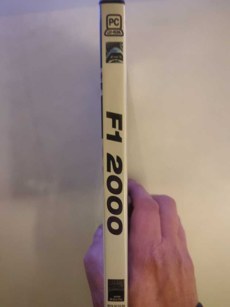 F1 2000 - PC (Ea Sports) video game collectible [Barcode 8715686013238] - Main Image 3