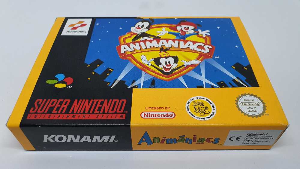 Zombies Ate My Neighbors - Nintendo Super Nintendo Entertainment System (SNES) (Konami - 2) video game collectible [Barcode 083717150183] - Main Image 4