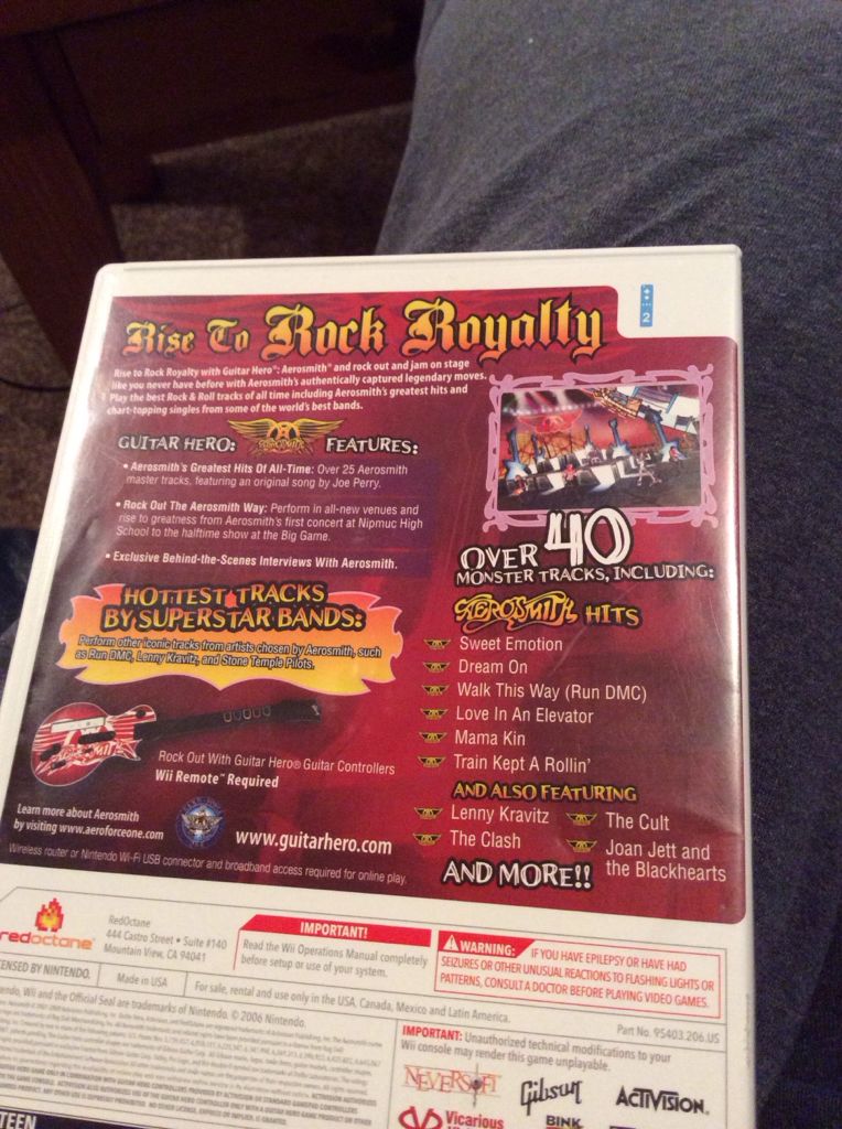 Guitar Hero Aerosmith (Halva omslaget) - Nintendo Wii video game collectible - Main Image 2