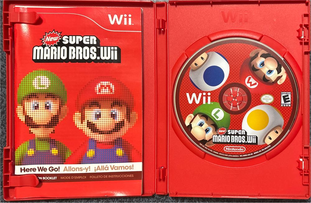 New Super Mario Bros Wii - Nintendo Wii (Nintendo - 1-4) video game collectible [Barcode 0045496368104] - Main Image 4