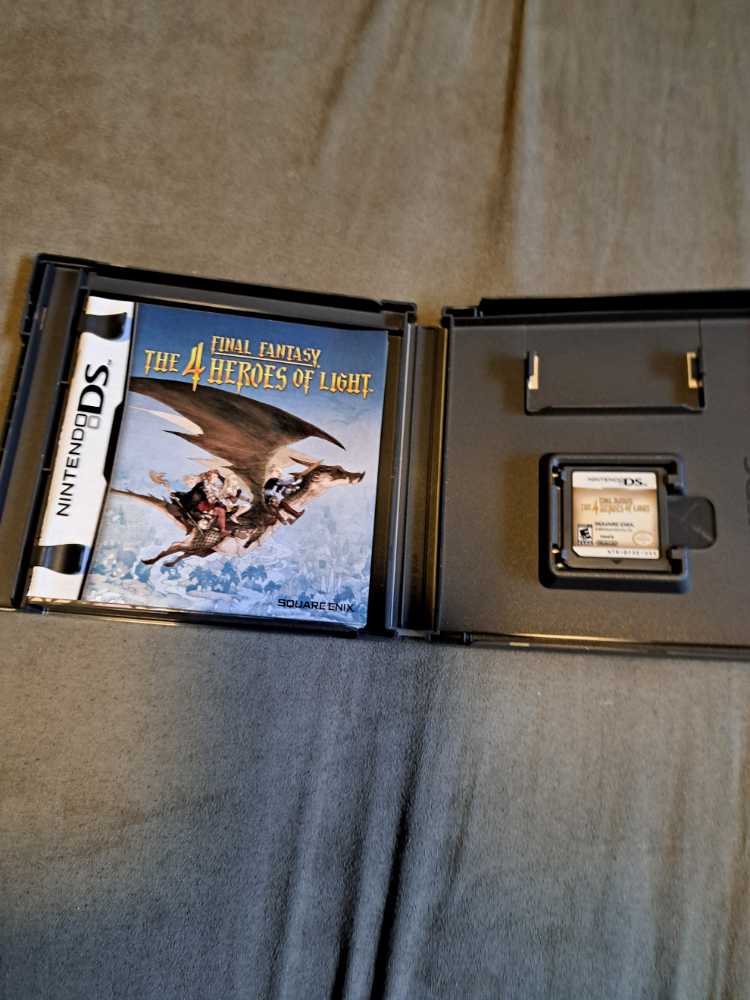 Final Fantasy: The 4 Heroes of Light - Nintendo DS (Square Enix - 1) video game collectible [Barcode 662248910178] - Main Image 3