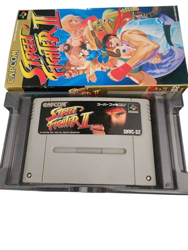 Street Fighter 2 - Nintendo Super Famicom (Só com Caixa - 1-2) video game collectible - Main Image 2