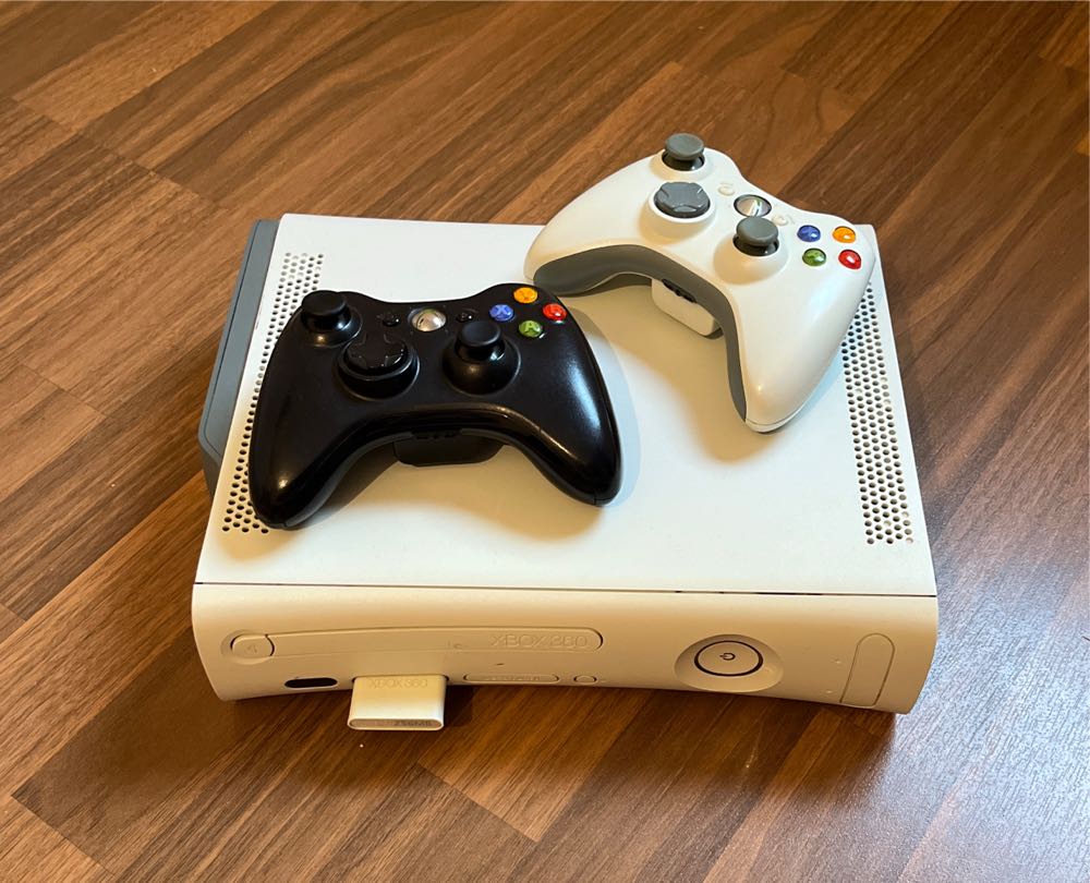 Xbox 360 - Microsoft Xbox 360 video game collectible - Main Image 2