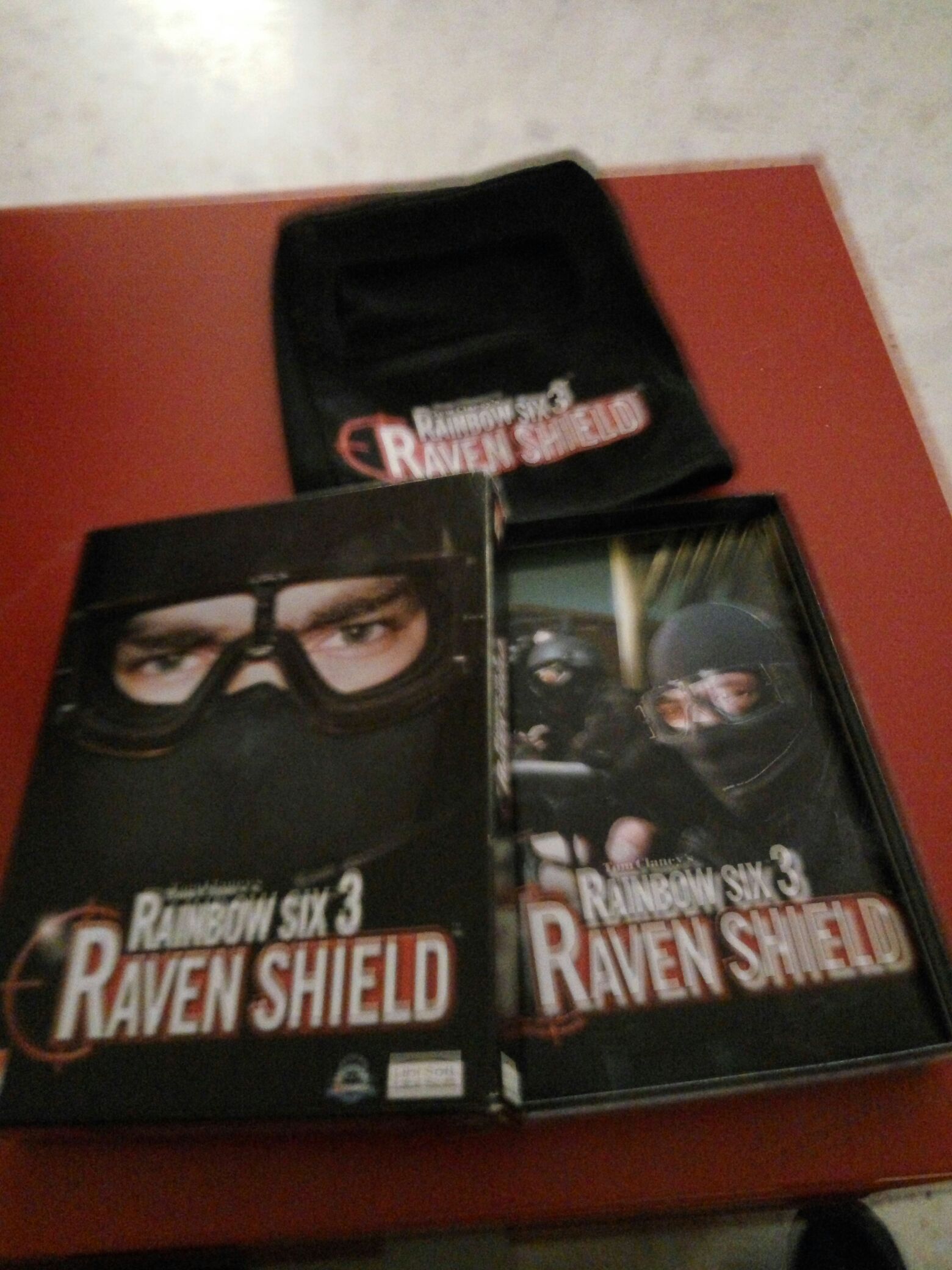 Tom Clancy’s Rainbow Six 3: Raven Shield - PC (Ubisoft) video game collectible [Barcode 3505371134127] - Main Image 2