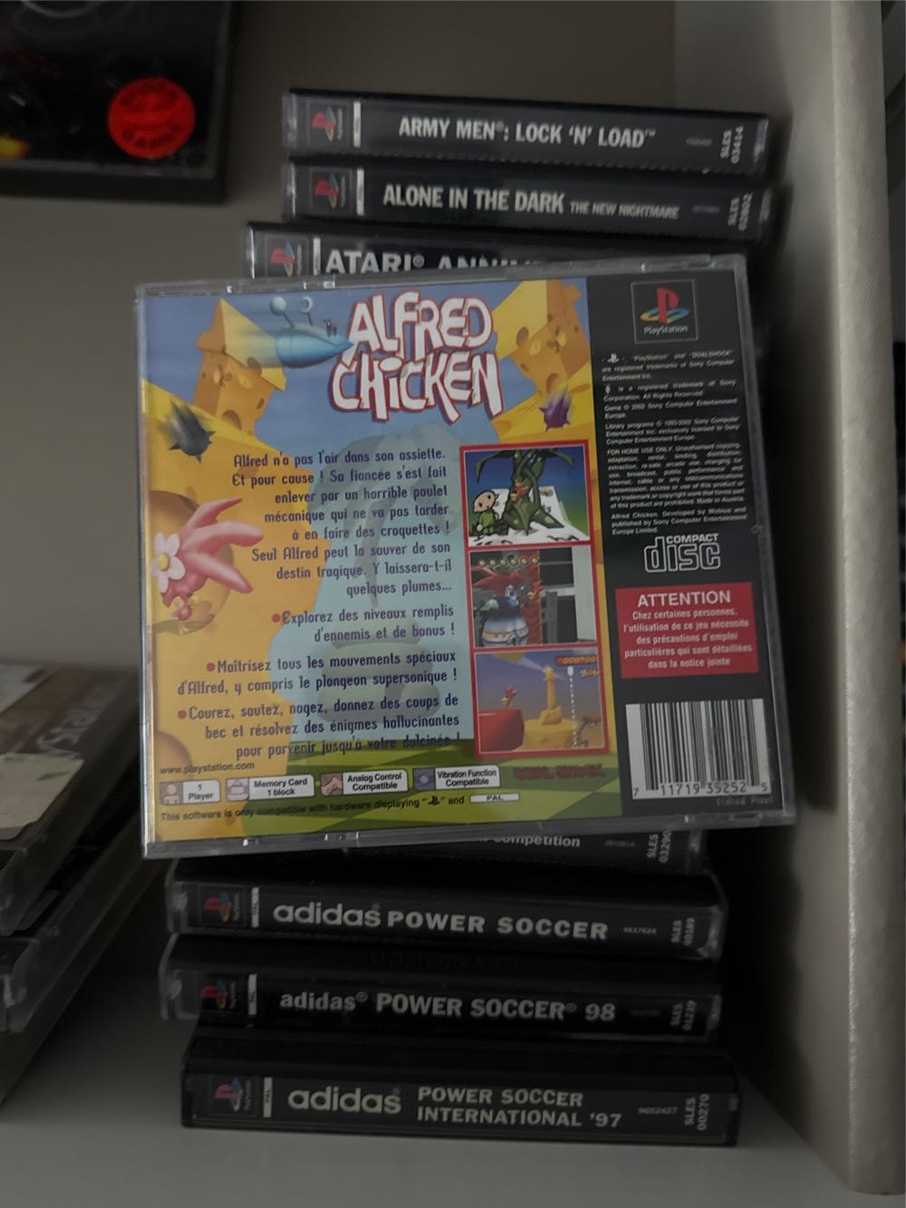 Alfred Chicken - Sony PlayStation (Möbius - 1) video game collectible [Barcode 711719352525] - Main Image 3