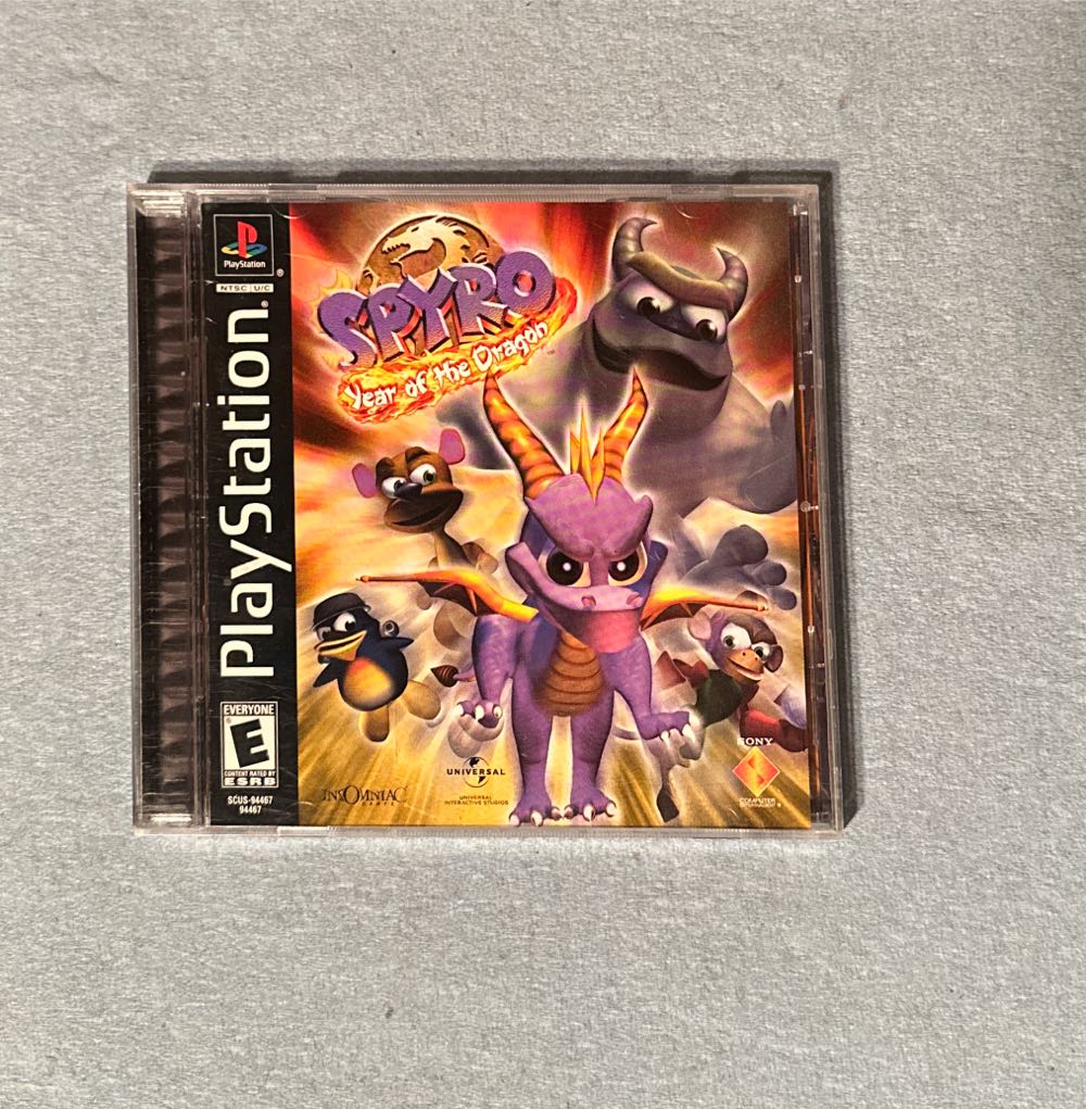 Spyro: Year of the Dragon - Sony PlayStation (Insomniac Games - 1) video game collectible [Barcode 711719446729] - Main Image 3